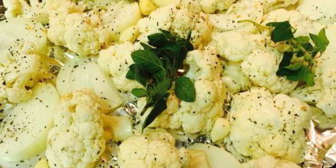 Рецепт цветная капуста, запеченная с луком