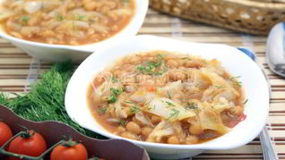 Рецепт Тушеная капуста с фасолью