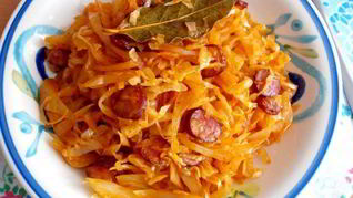 Рецепт Тушеная капуста с колбасками