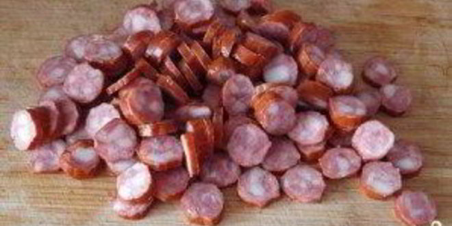 Рецепт тушеная капуста с колбасками