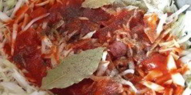 Рецепт тушеная капуста с колбасками