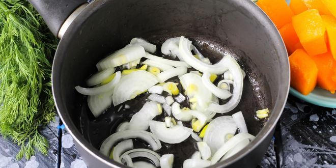 Рецепт тушеная тыква с луком и зеленью