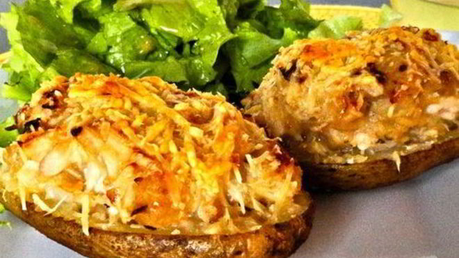 Рецепт Запеченный картофель в мундире фаршированный беконом