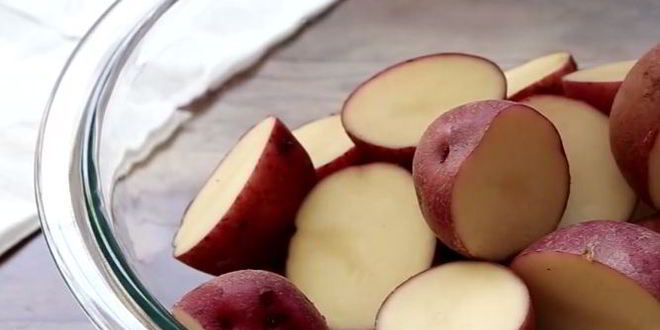 Рецепт запеченный в духовке картофель c сырной корочкой