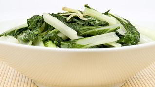 Рецепт Жареный латук с чесноком