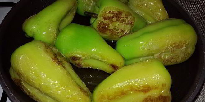 Рецепт жареные перцы с томатным соусом basilico