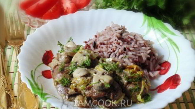 Рецепт Куриная печень с грибами в сметане