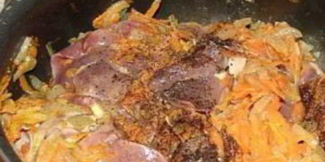 Рецепт куриная печень с луком и морковью