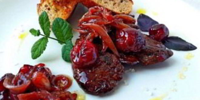 Рецепт куриная печень с маринованной черешней