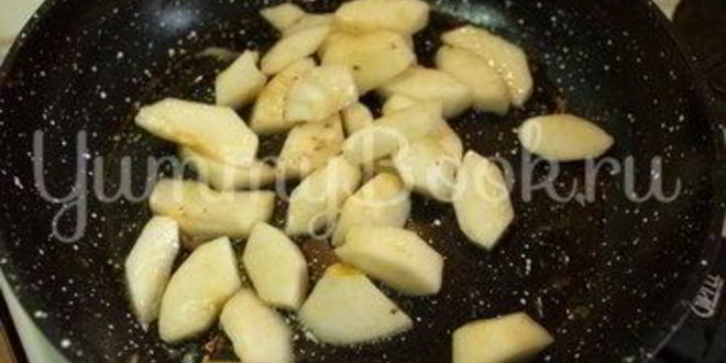 Рецепт куриная печень с яблоками