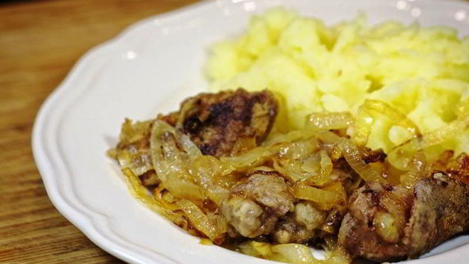 Рецепт Куриная печень, жареная с луком