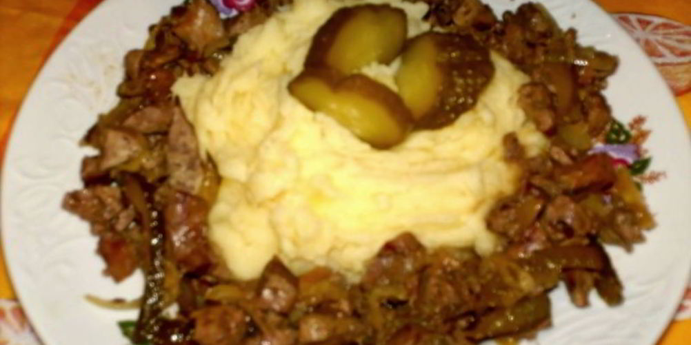 Как приготовить куриная печень, жареная с маринованными огурцами