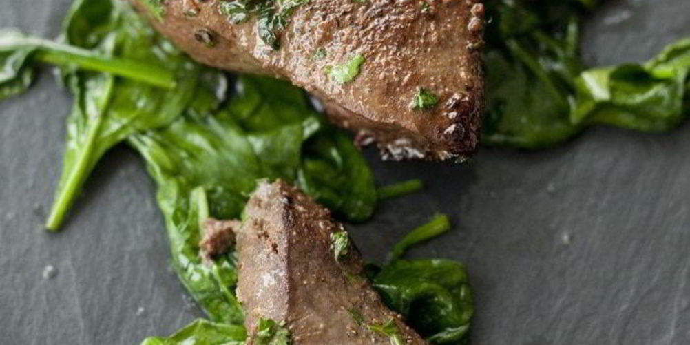 Как приготовить телячья печень со шпинатом