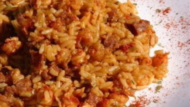 Рецепт Американский плов Джамбалайя с говядиной и колбасой