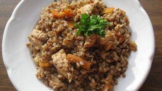 Рецепт Гречневый плов с курицей и сельдереем