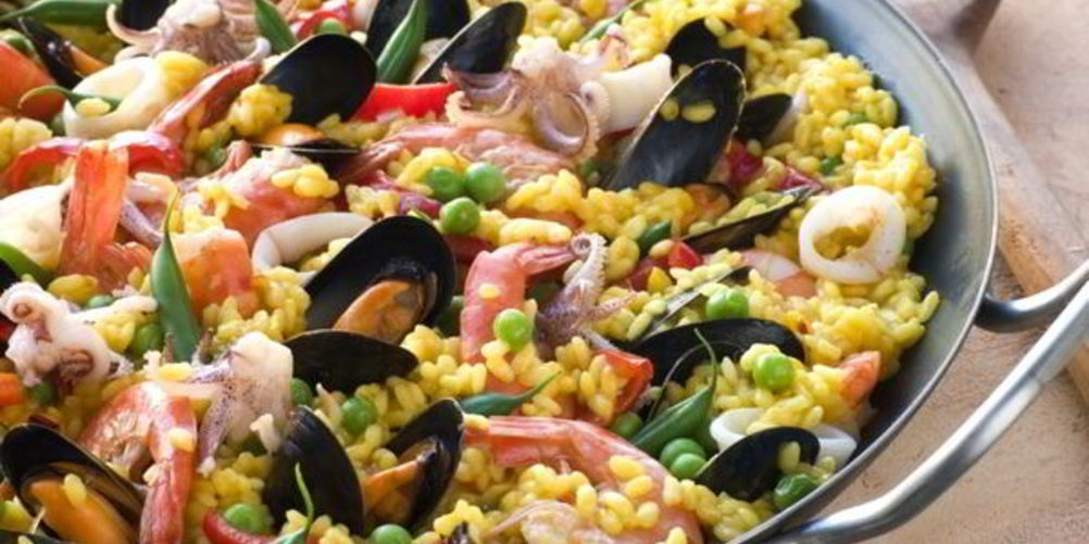 Как приготовить паэлья с морепродуктами и беконом