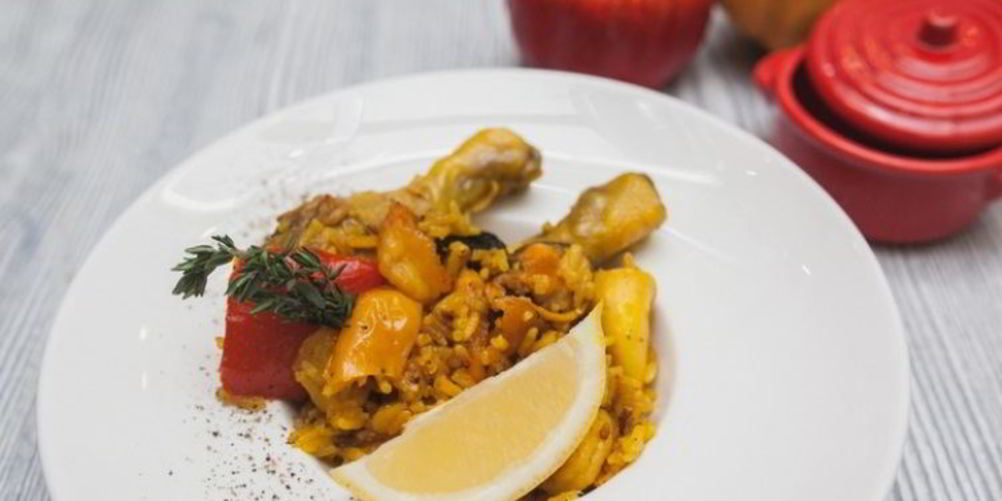 Как приготовить паэлья с морепродуктами и курицей