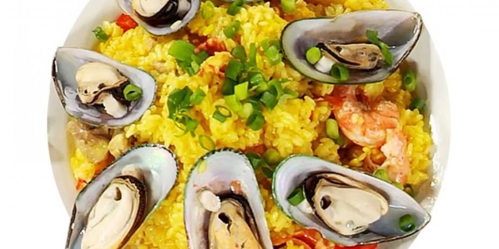 Рецепт паэлья из красного риса с овощами и сыром