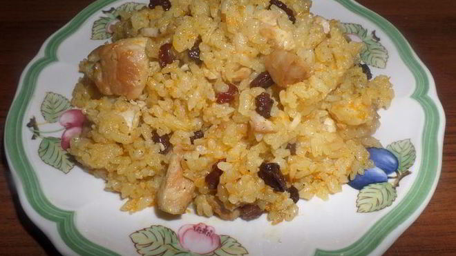 Рецепт Плов из индейки с изюмом