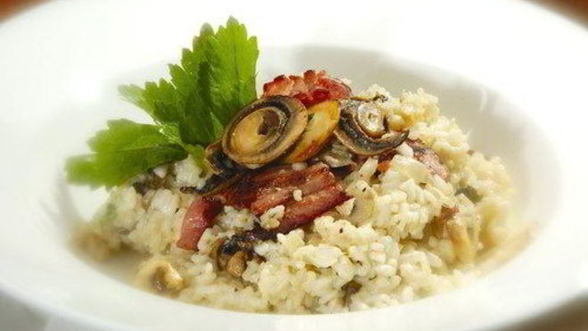 Рецепт Плов с копченой макрелью и грибами