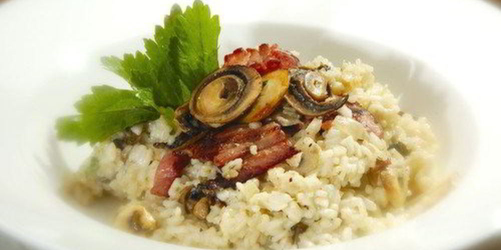 Как приготовить плов с копченой макрелью и грибами