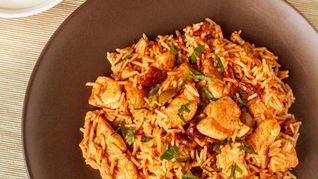 Рецепт Пряный пилав с курицей и вялеными томатами