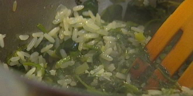 Рецепт зеленый плов со шпинатом и луком