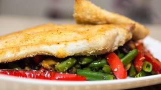 Рецепт Куриный шницель с овощным рагу