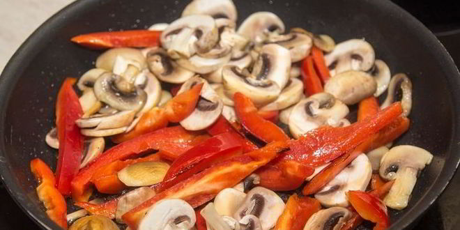 Рецепт куриный шницель с овощным рагу