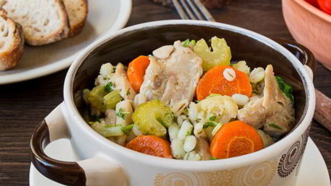 Рецепт Нежное рагу из курицы с овощами и перловкой