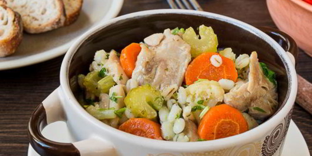 Как приготовить нежное рагу иза куриц с овощами и перловкой