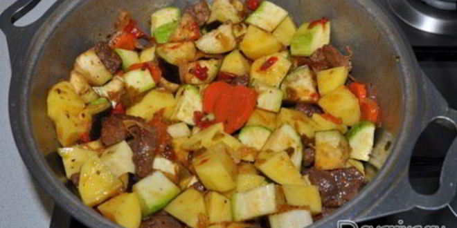 Рецепт овощное рагу с говядиной