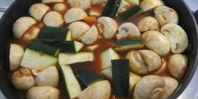 Рецепт овощное рагу с грибами и кускусом