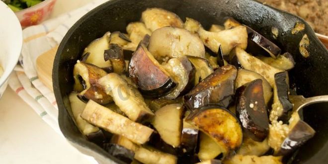 Рецепт овощное рагу с мясным фаршем и баклажанами в духовке