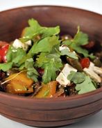 Рагу из болгарского перца с сыром и оливками