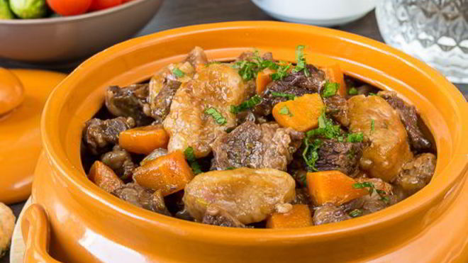 Рецепт Рагу из говядины с грибными клецками