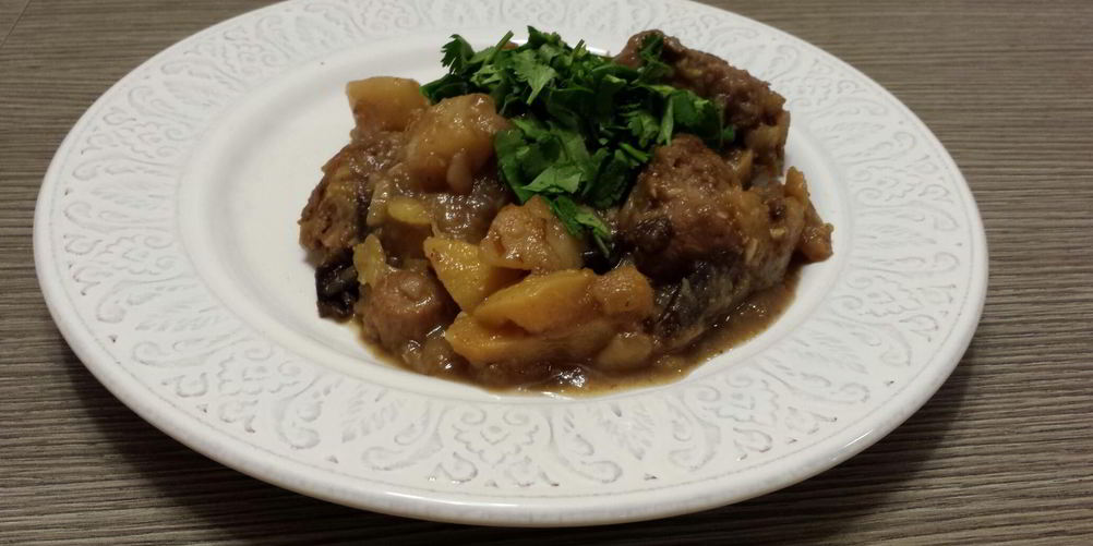 Как приготовить рагу из картофеля, репы, чернослива и свиной лопатки