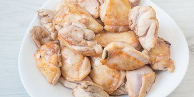 Рецепт рагу из курицы с копчеными колбасками