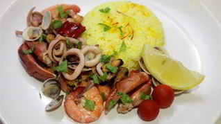 Рецепт Рагу из морепродуктов с изюмом и орехами