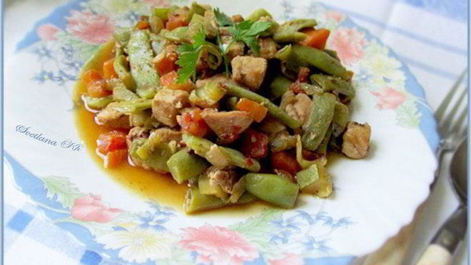 Рецепт Рагу из стручковой фасоли и курицы