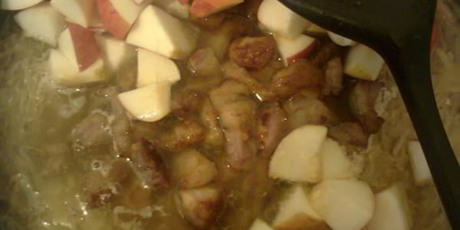 Рецепт рагу из свинины с яблоками