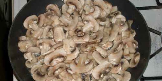 Рецепт рагу овощное с грибами и куриной печенью