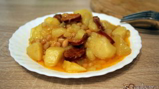 Рецепт Рагу с сырокопчеными колбасками и фасолью