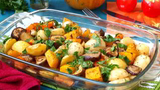 Рецепт Рагу с тыквой, картофелем и баклажанами в духовке