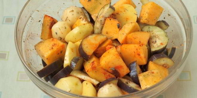 Рецепт рагу с тыквой, картофелем и баклажанами в духовке