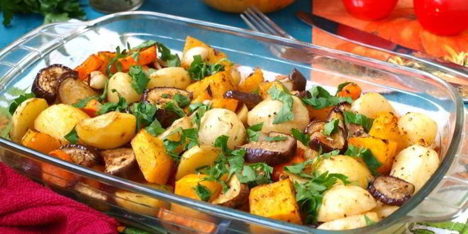 Рецепт рагу с тыквой, картофелем и баклажанами в духовке