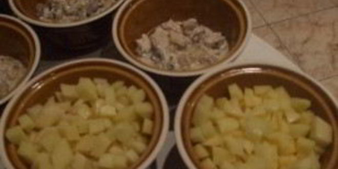 Рецепт рагу в горшочках с курицей