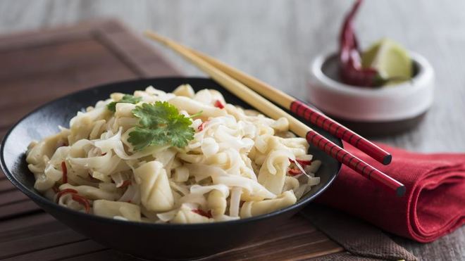 Рецепт Рисовая лапша с кальмарами и кокосовым соусом