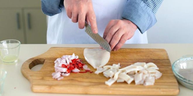 Рецепт рисовая лапша с кальмарами и кокосовым соусом