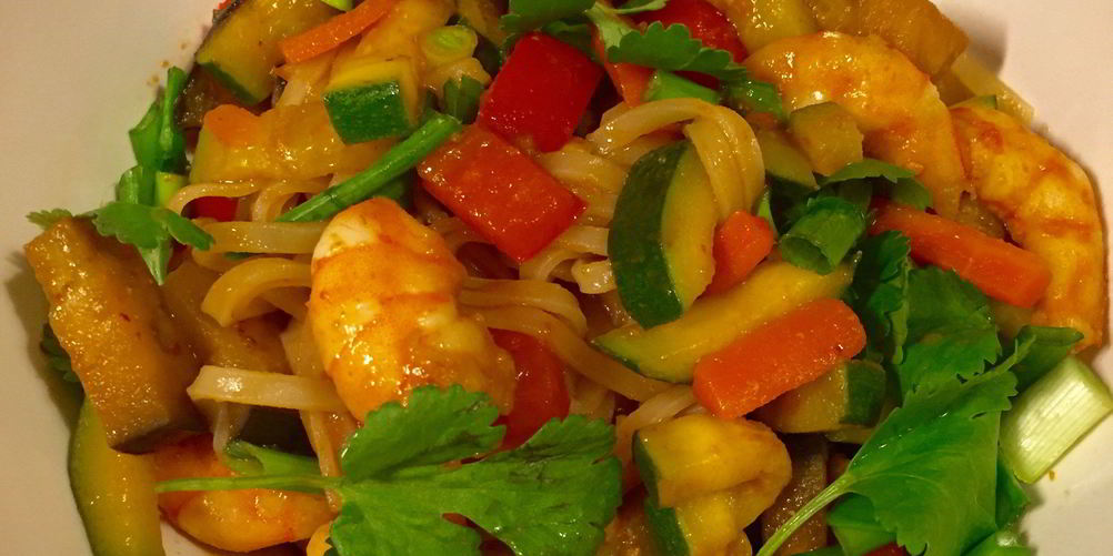 Как приготовить рисовая лапша с креветками